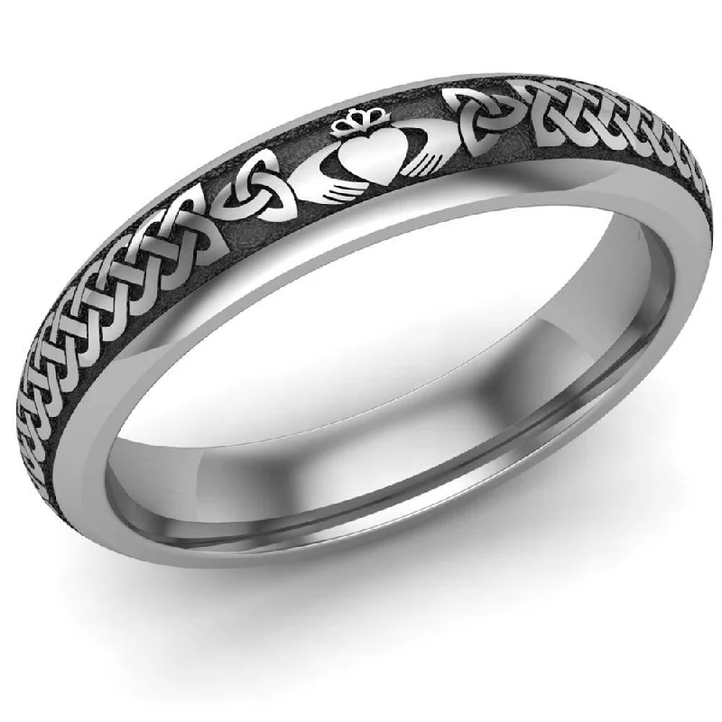 Men's sapphire - set rings for a royal blue hueCladdagh Wedding Ring UCL1-TITAN4M - TITANIUM Men's sapphire - set rings for a royal blue hueCladdagh Wedding Ring UCL1-TITAN4M - TITANIUM