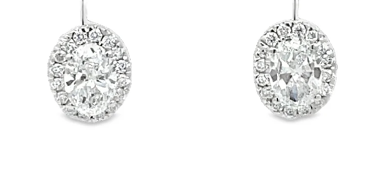Cushion - cut diamond engagement ring with a halo of moissanite in a silver - plated bandLAB GROWN OVAL & ROUND DIAMONDS 1.06CTW HALO STYLE STUDS Cushion - cut diamond engagement ring with a halo of moissanite in a silver - plated bandLAB GROWN OVAL & ROUND DIAMONDS 1.06CTW HALO STYLE STUDS