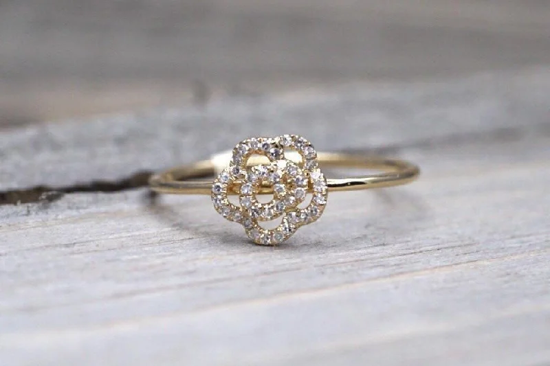 Men's glow - in - the - dark rings for a fun effect14kt Yellow Gold Diamond Rose Flower Plumeria Petal Floral Band Promise Ring Anniversary Men's glow - in - the - dark rings for a fun effect14kt Yellow Gold Diamond Rose Flower Plumeria Petal Floral Band Promise Ring Anniversary