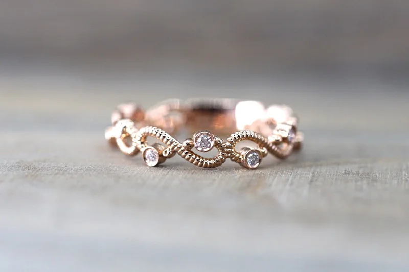Men's gold signet rings with engraved initials14kt Rose Gold Diamond Vine Vintage Design Rope Milgrain Etching Bezel Men's gold signet rings with engraved initials14kt Rose Gold Diamond Vine Vintage Design Rope Milgrain Etching Bezel