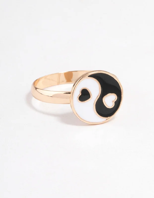 Fashion Rings with Initial Charms in Silver - Plated Metal for a Custom AccessoryGold Yin & Yang Ring Fashion Rings with Initial Charms in Silver - Plated Metal for a Custom AccessoryGold Yin & Yang Ring