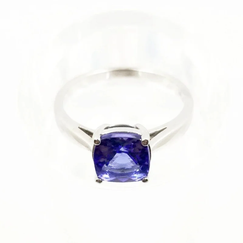 Engagement - Inspired Women's Rings with a Halo of Small DiamondsWhite Gold Cushion cut Tanzanite Ring Engagement - Inspired Women's Rings with a Halo of Small DiamondsWhite Gold Cushion cut Tanzanite Ring