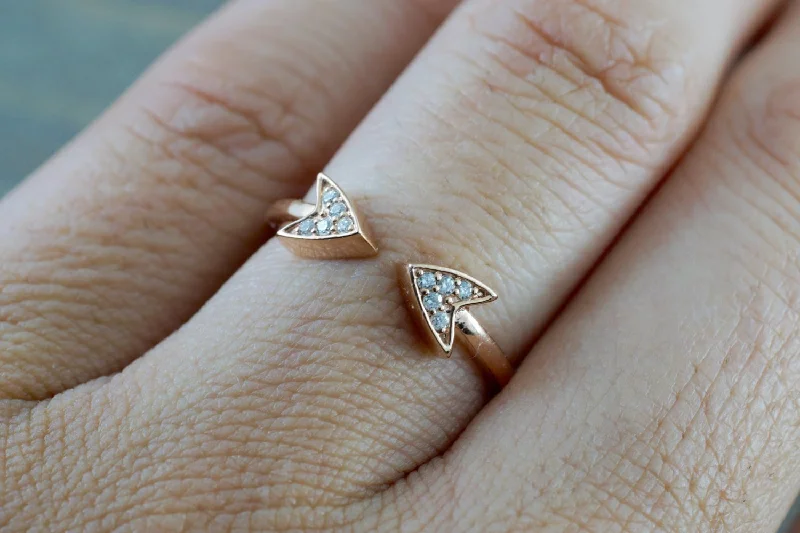 Men's rose - gold - plated rings for a trendy color14k Solid Rose Gold Diamond Double Arrow Open Triangle Tri Pyramidmid Fashion Ring Band Love Men's rose - gold - plated rings for a trendy color14k Solid Rose Gold Diamond Double Arrow Open Triangle Tri Pyramidmid Fashion Ring Band Love
