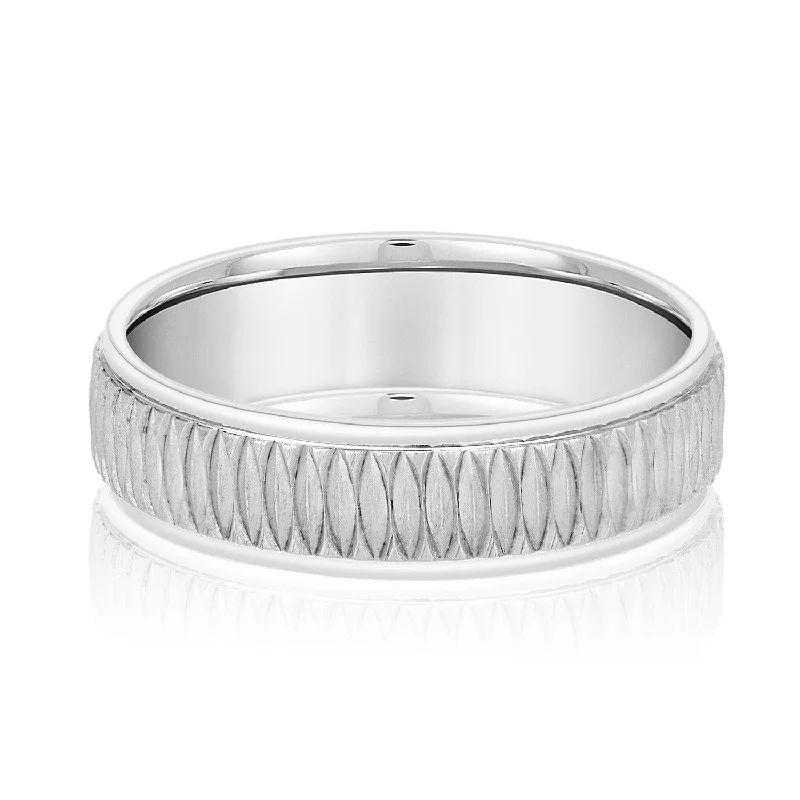 Men's adjustable - size rings for a perfect fitMen's Oval Pattern Design Band