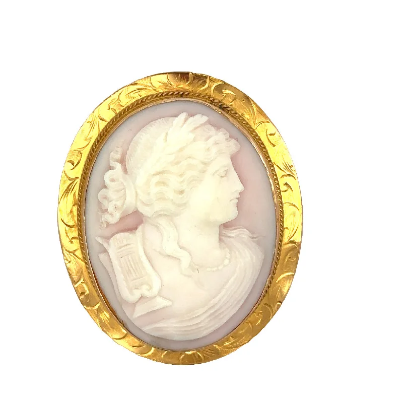 Princess - cut diamond engagement ring with a pavé - set band in platinumAntique Shell Cameo Brooch in Yellow Gold Princess - cut diamond engagement ring with a pavé - set band in platinumAntique Shell Cameo Brooch in Yellow Gold