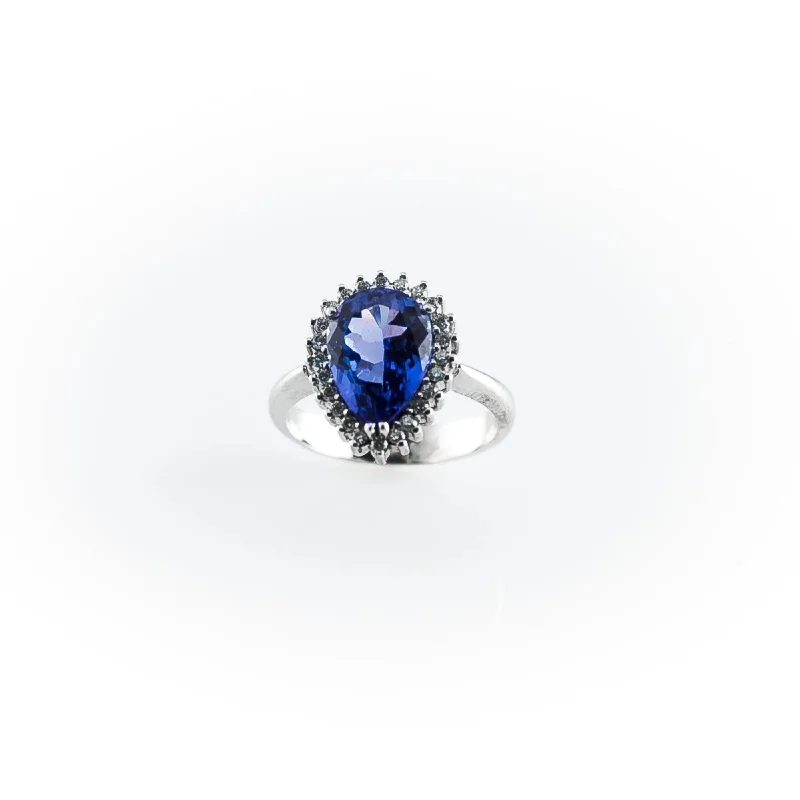 Minimalist Women's Rings with a Single Pearl in 14K Gold - Plated BandsPear Shape Tanzanite Halo Ring Minimalist Women's Rings with a Single Pearl in 14K Gold - Plated BandsPear Shape Tanzanite Halo Ring