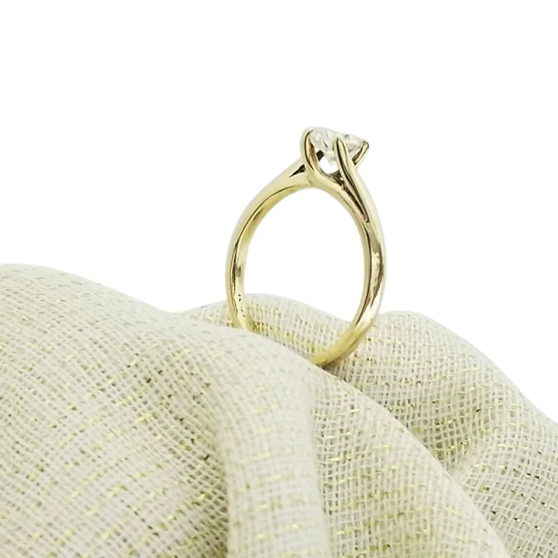 Magnetic Clasp Women's Rings for Easy Wearing and Removal18kt Yellow Gold Diamond Ring Magnetic Clasp Women's Rings for Easy Wearing and Removal18kt Yellow Gold Diamond Ring