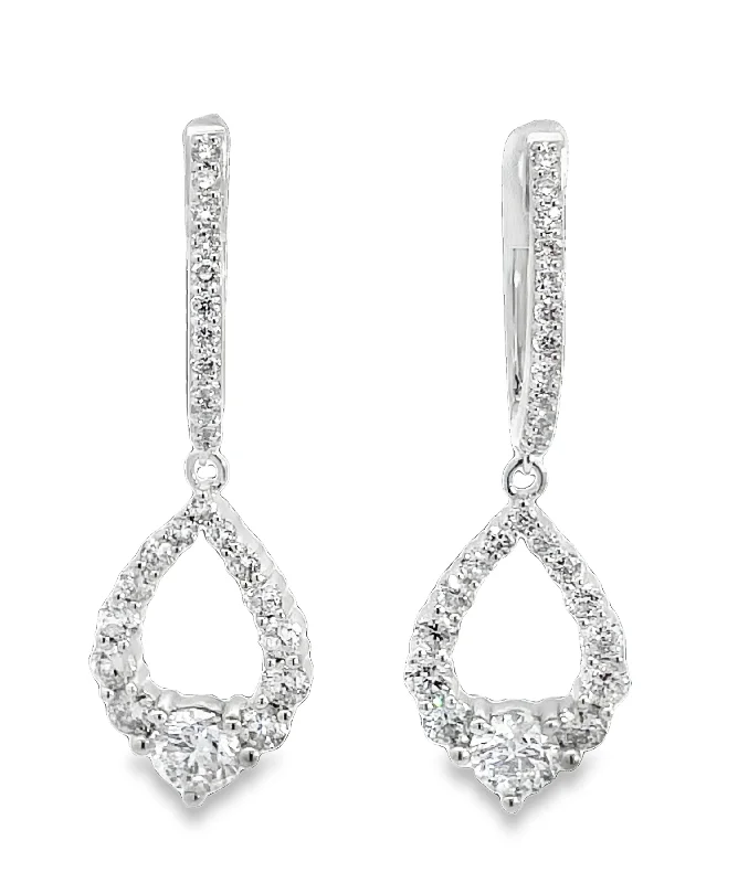 Radiant - cut diamond engagement ring with a bezel - set center stone in 18K yellow goldLAB GROWN ROUND DIAMONDS 2.47ctw DANGLE EARRINGS Radiant - cut diamond engagement ring with a bezel - set center stone in 18K yellow goldLAB GROWN ROUND DIAMONDS 2.47ctw DANGLE EARRINGS