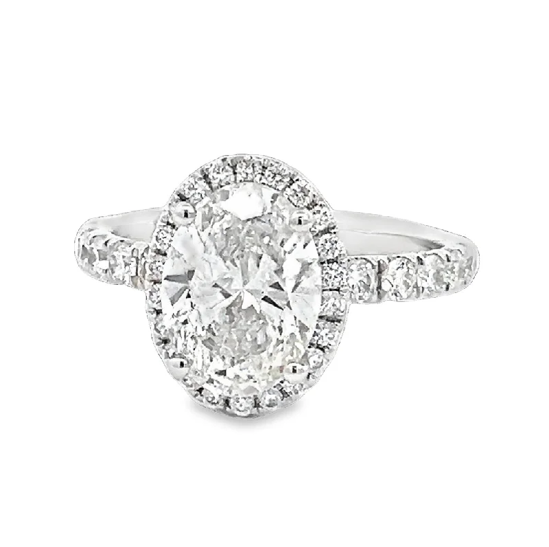Cushion - cut diamond engagement ring with a halo of moissanite in a silver - plated bandLAB GROWN OVAL & ROUND DIAMONDS 2.78ctw HALO STYLE RING Cushion - cut diamond engagement ring with a halo of moissanite in a silver - plated bandLAB GROWN OVAL & ROUND DIAMONDS 2.78ctw HALO STYLE RING