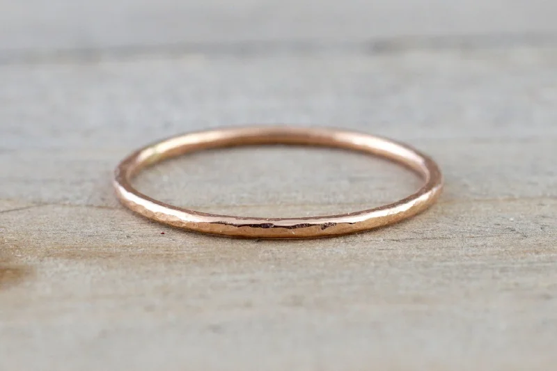 Men's adjustable - size rings for a perfect fit14k Solid Rose Gold Thin Hammered Dainty Polish Band Promise Anniversary Fashion Ring 0.9mm Men's adjustable - size rings for a perfect fit14k Solid Rose Gold Thin Hammered Dainty Polish Band Promise Anniversary Fashion Ring 0.9mm