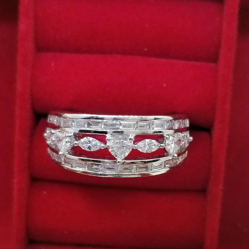 Enamel - Coated Women's Rings in Bright, Bold Colors18 kt White Gold Ring With Fancy Shape Diamonds Enamel - Coated Women's Rings in Bright, Bold Colors18 kt White Gold Ring With Fancy Shape Diamonds