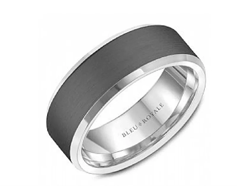 Men's Black Onyx Engagement Rings Set in Titanium for a Modern and Bold LookBleu Royale Wedding Band Men's Black Onyx Engagement Rings Set in Titanium for a Modern and Bold LookBleu Royale Wedding Band