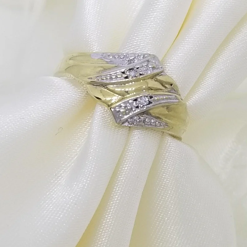 Engagement - Inspired Women's Rings with a Halo of Small DiamondsYellow Gold Double V-Designed Diamond Ring Engagement - Inspired Women's Rings with a Halo of Small DiamondsYellow Gold Double V-Designed Diamond Ring