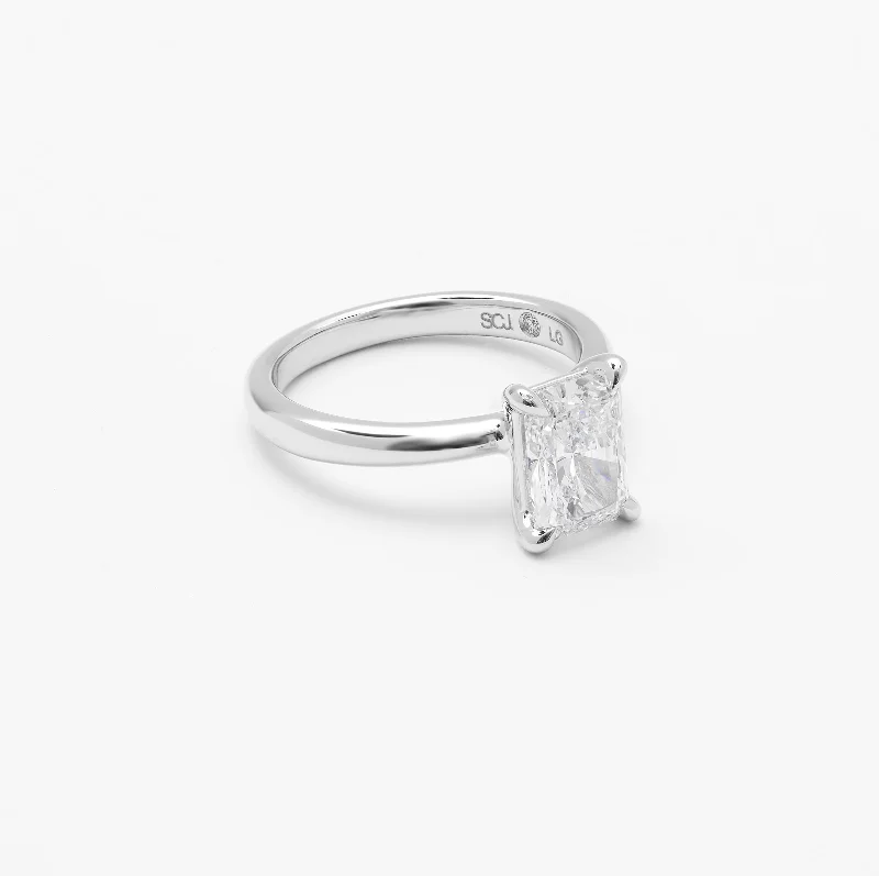 Solitaire diamond engagement ring with a platinum setting for a classic and elegant lookPlatinum Radiant Lab Diamond Solitaire Engagement Ring 2.0ct Solitaire diamond engagement ring with a platinum setting for a classic and elegant lookPlatinum Radiant Lab Diamond Solitaire Engagement Ring 2.0ct