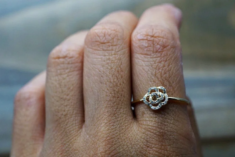 Men's shock - resistant rings for durability14kt Yellow Gold Diamond Rose Flower Plumeria Petal Floral Men's shock - resistant rings for durability14kt Yellow Gold Diamond Rose Flower Plumeria Petal Floral