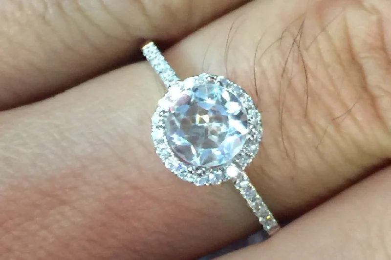 Men's beaded rings with semi - precious stones18k White Gold Round White Topaz Halo Diamond Engagement Promise Ring Anniversary Men's beaded rings with semi - precious stones18k White Gold Round White Topaz Halo Diamond Engagement Promise Ring Anniversary