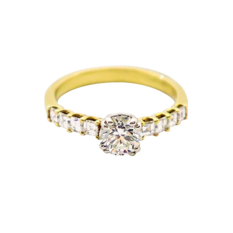 Diamond - Encrusted Women's Rings for Special Occasions in 18K GoldYellow Gold Ring with Princess Cut Diamonds Diamond - Encrusted Women's Rings for Special Occasions in 18K GoldYellow Gold Ring with Princess Cut Diamonds
