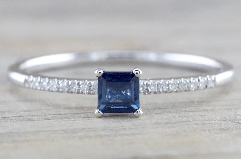 Men's high - quality handmade rings for artisanal appealSquare Blue Sapphire And Diamond Ring FR01007 Men's high - quality handmade rings for artisanal appealSquare Blue Sapphire And Diamond Ring FR01007