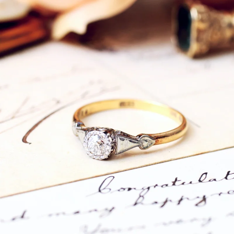 Floral - Patterned Women's Rings in 18K Yellow Gold for a Feminine LookPretty Vintage Hand Cut Diamond Solitaire Ring Floral - Patterned Women's Rings in 18K Yellow Gold for a Feminine LookPretty Vintage Hand Cut Diamond Solitaire Ring