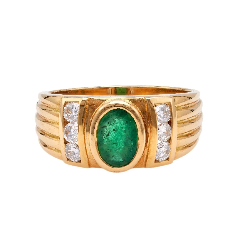 Pear - shaped diamond engagement ring with side baguette diamonds in 18K goldVintage French Emerald and Diamond 18k Yellow Gold Ring Pear - shaped diamond engagement ring with side baguette diamonds in 18K goldVintage French Emerald and Diamond 18k Yellow Gold Ring