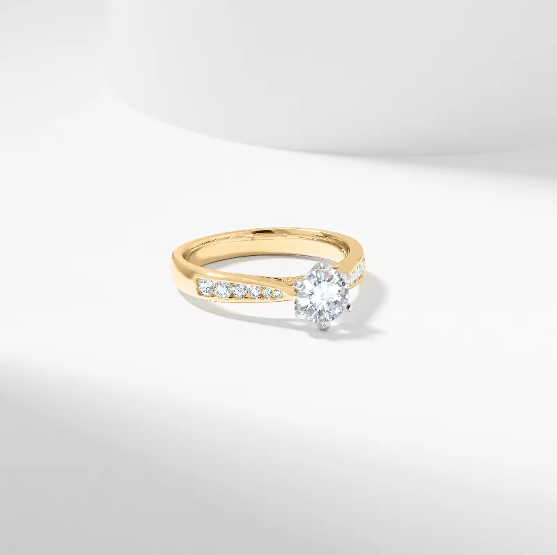 Halo diamond engagement ring in 18K white gold with a center oval - cut stoneRound Brilliant Diamond Solitaire With Shoulder Accents Engagement Ring 1.0tdw 0.8ct Halo diamond engagement ring in 18K white gold with a center oval - cut stoneRound Brilliant Diamond Solitaire With Shoulder Accents Engagement Ring 1.0tdw 0.8ct