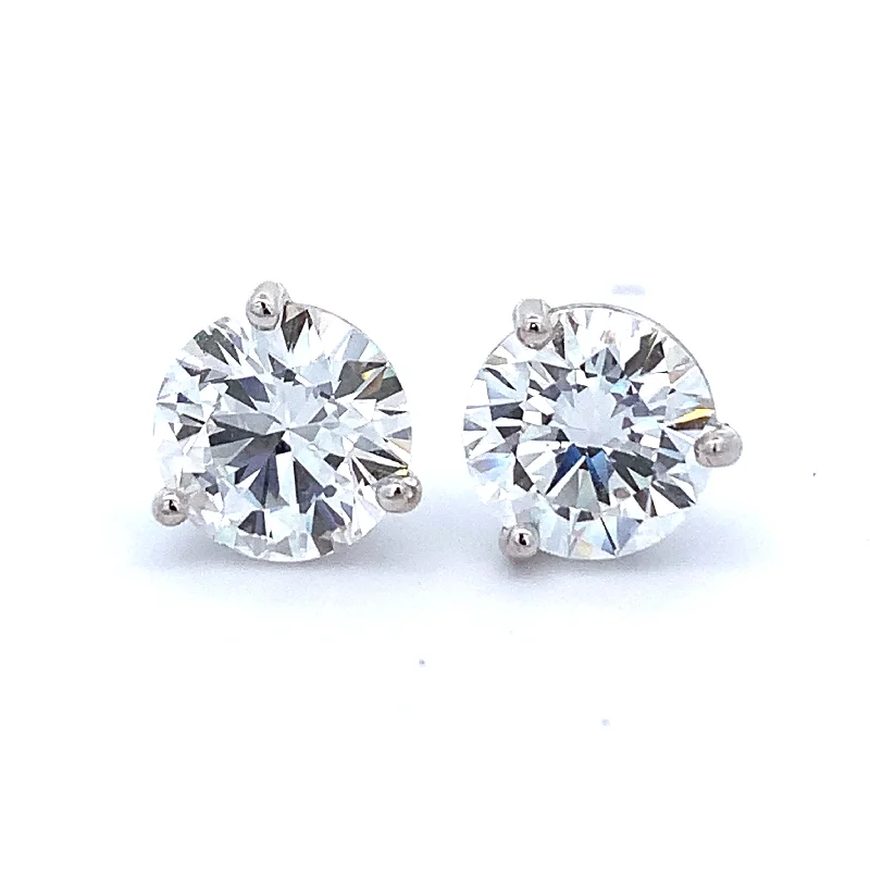 Pear - shaped diamond engagement ring with side baguette diamonds in 18K gold3.04 CTW GIA Excellent Cut Diamond Stud Earrings in White Gold Pear - shaped diamond engagement ring with side baguette diamonds in 18K gold3.04 CTW GIA Excellent Cut Diamond Stud Earrings in White Gold