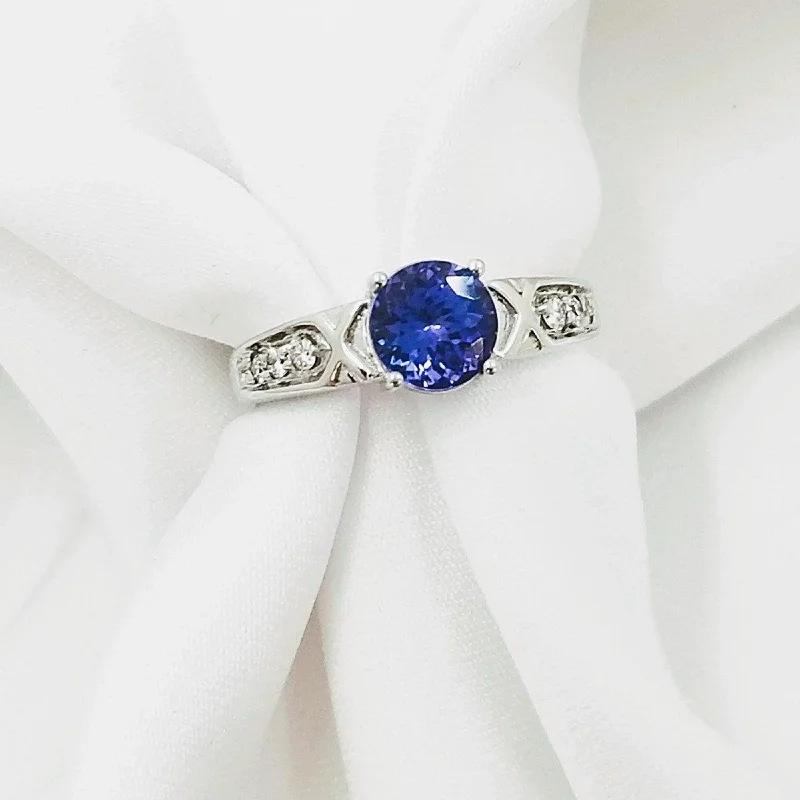 Statement - Making Cocktail Rings for Women with Large Cubic ZirconiaWhite Gold Round Tanzanite and Diamond Ring Statement - Making Cocktail Rings for Women with Large Cubic ZirconiaWhite Gold Round Tanzanite and Diamond Ring