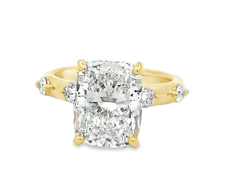 Solitaire diamond engagement ring with a platinum setting for a classic and elegant lookLAB GROWN CUSHION & ROUND DIAMONDS 5.35ctw PRONG SET RING Solitaire diamond engagement ring with a platinum setting for a classic and elegant lookLAB GROWN CUSHION & ROUND DIAMONDS 5.35ctw PRONG SET RING