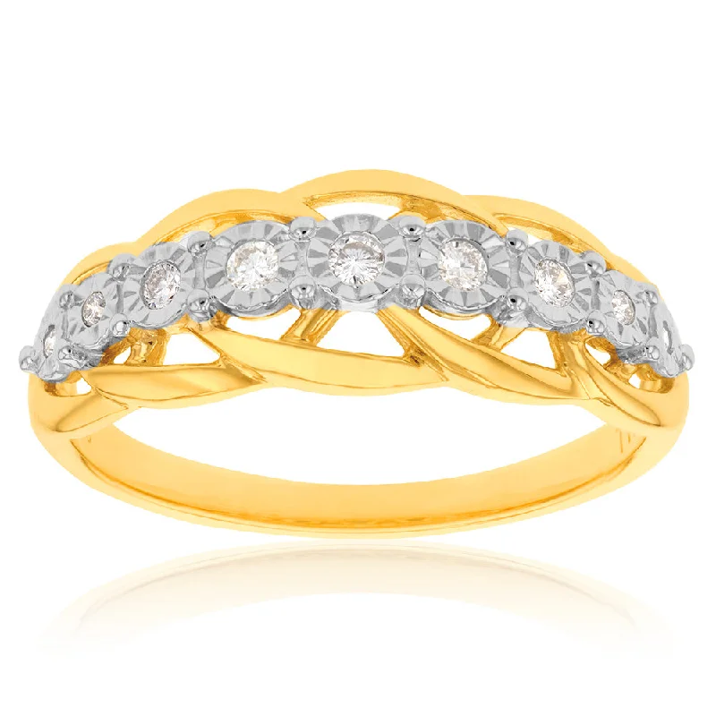 Turquoise Gemstone Rings in 925 Silver with a Southwestern - Inspired Design for a Rustic Charm9ct Yellow Gold Diamond Ring with 9 Brilliant Diamonds Turquoise Gemstone Rings in 925 Silver with a Southwestern - Inspired Design for a Rustic Charm9ct Yellow Gold Diamond Ring with 9 Brilliant Diamonds