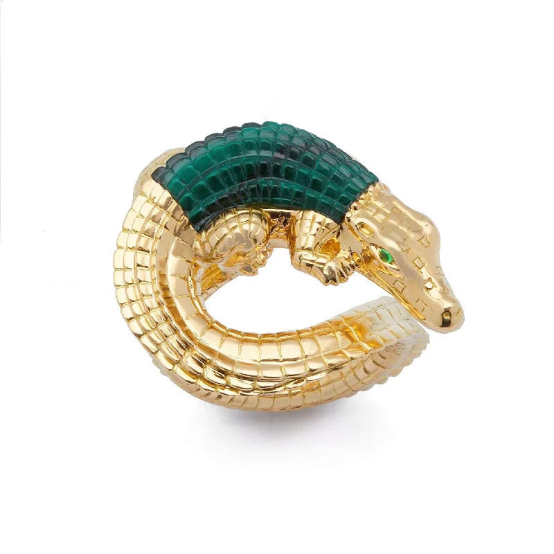 Opal Gemstone Rings in Rose Gold with a Milgrain Edge for a Feminine and Romantic StyleAlligator Twist 18K Gold Ring w. Malachite