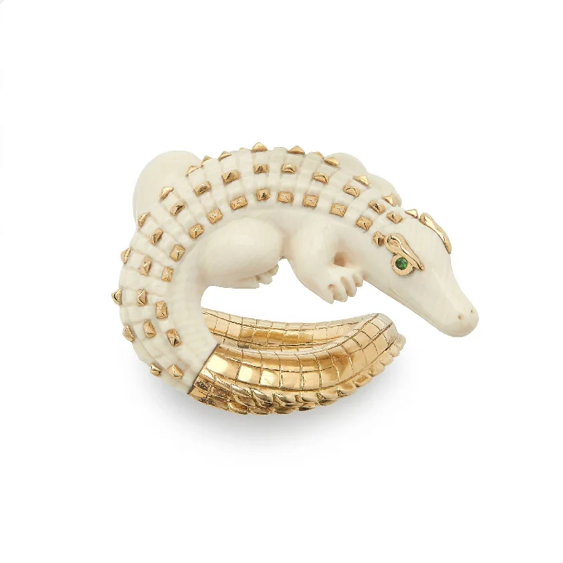 Alexandrite Gemstone Rings in Platinum with a Hidden Halo for a Rare and Luxurious PieceMammoth Alligator Twist 18K Gold Ring w. Tsavorite Alexandrite Gemstone Rings in Platinum with a Hidden Halo for a Rare and Luxurious PieceMammoth Alligator Twist 18K Gold Ring w. Tsavorite