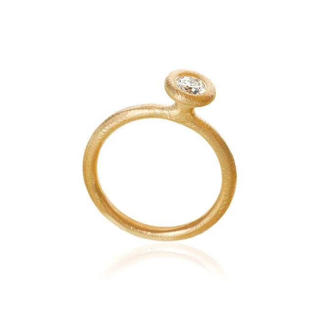 Tanzanite Gemstone Rings in 10K Gold with a Trilogy Design for a Sophisticated GiftGlory 18K Gold Ring w. Diamond Tanzanite Gemstone Rings in 10K Gold with a Trilogy Design for a Sophisticated GiftGlory 18K Gold Ring w. Diamond