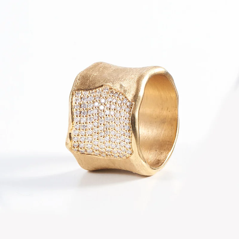 Topaz Gemstone Rings in 10K Gold with a Channel - Set Design for a Contemporary and Durable OptionTIARA 14K Gold Ring w. Diamonds Topaz Gemstone Rings in 10K Gold with a Channel - Set Design for a Contemporary and Durable OptionTIARA 14K Gold Ring w. Diamonds